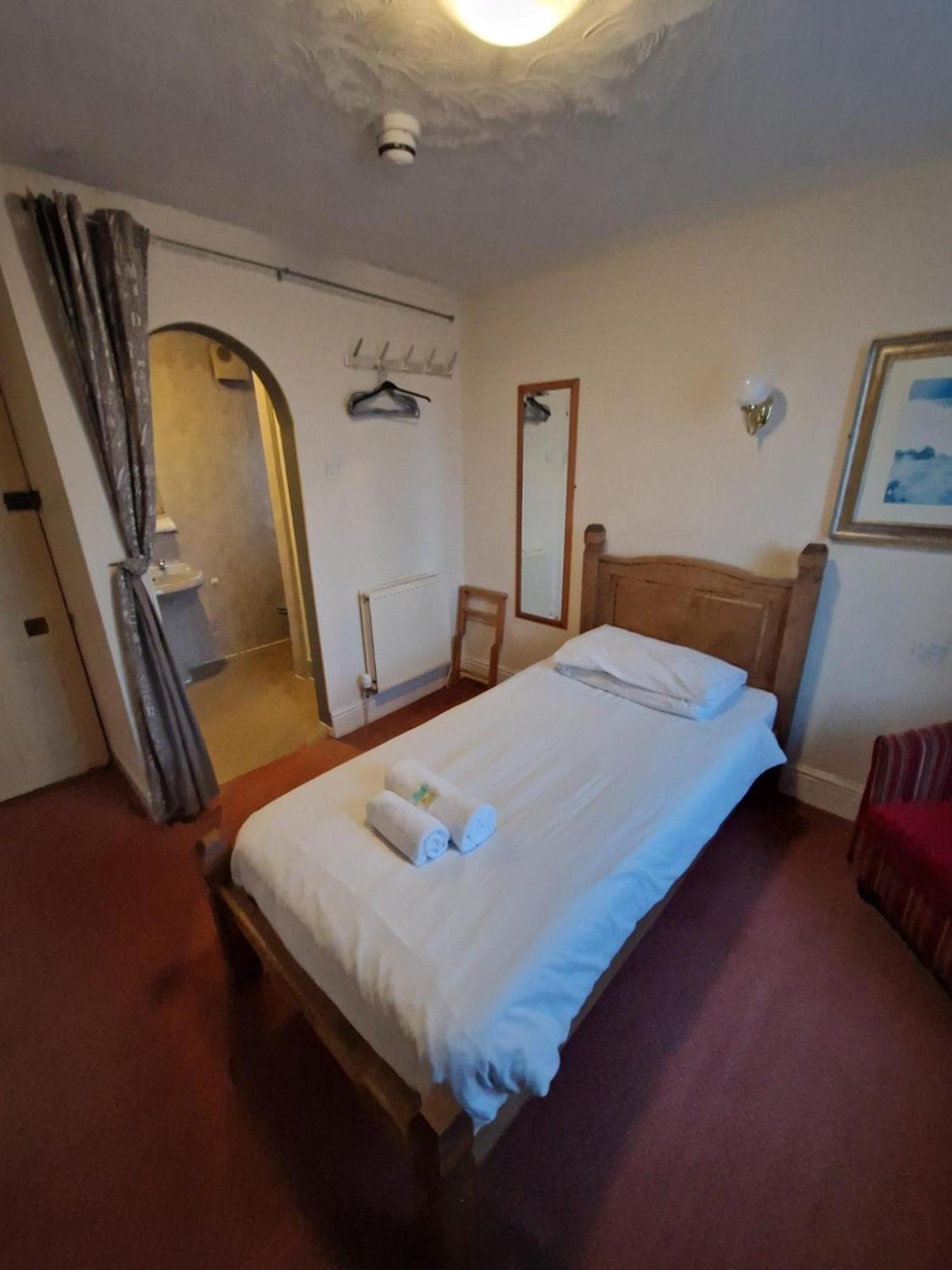 The Menai Hotel And Bar 뱅거 외부 사진